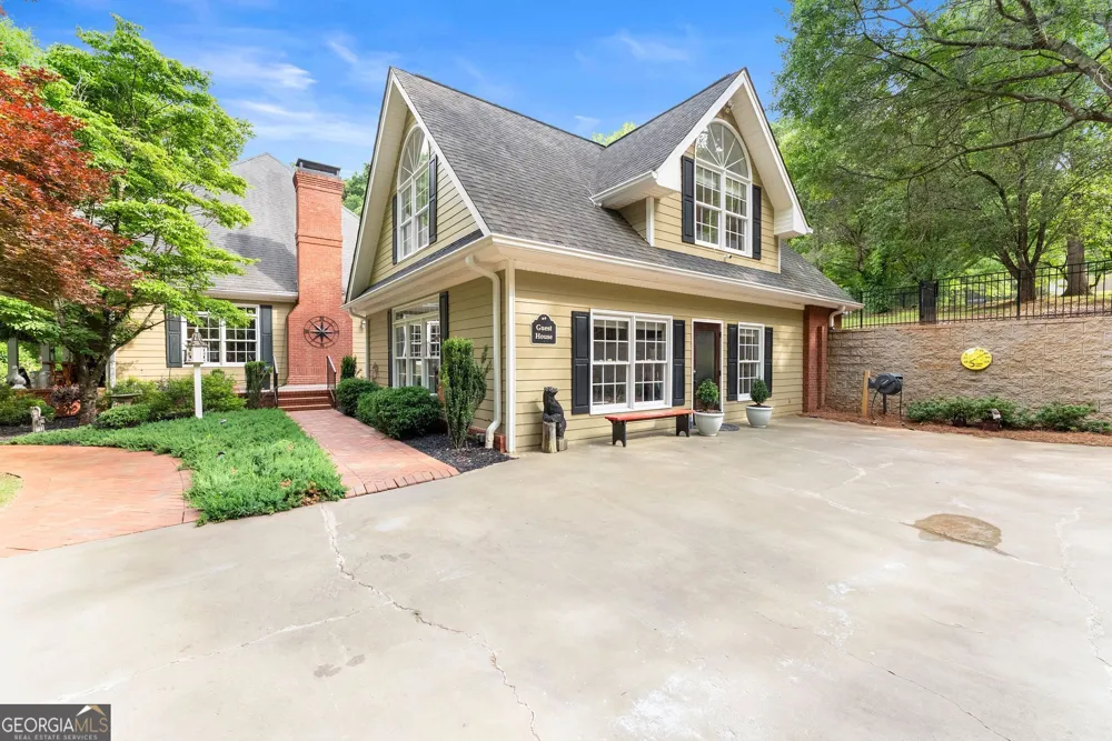 2832 B Wilson RD Commerce, GA 30529