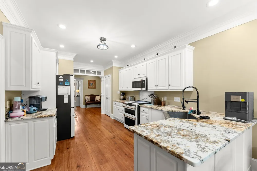 2832 B Wilson RD Commerce, GA 30529