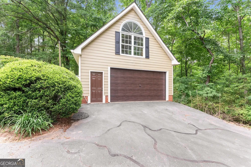 2832 B Wilson RD Commerce, GA 30529