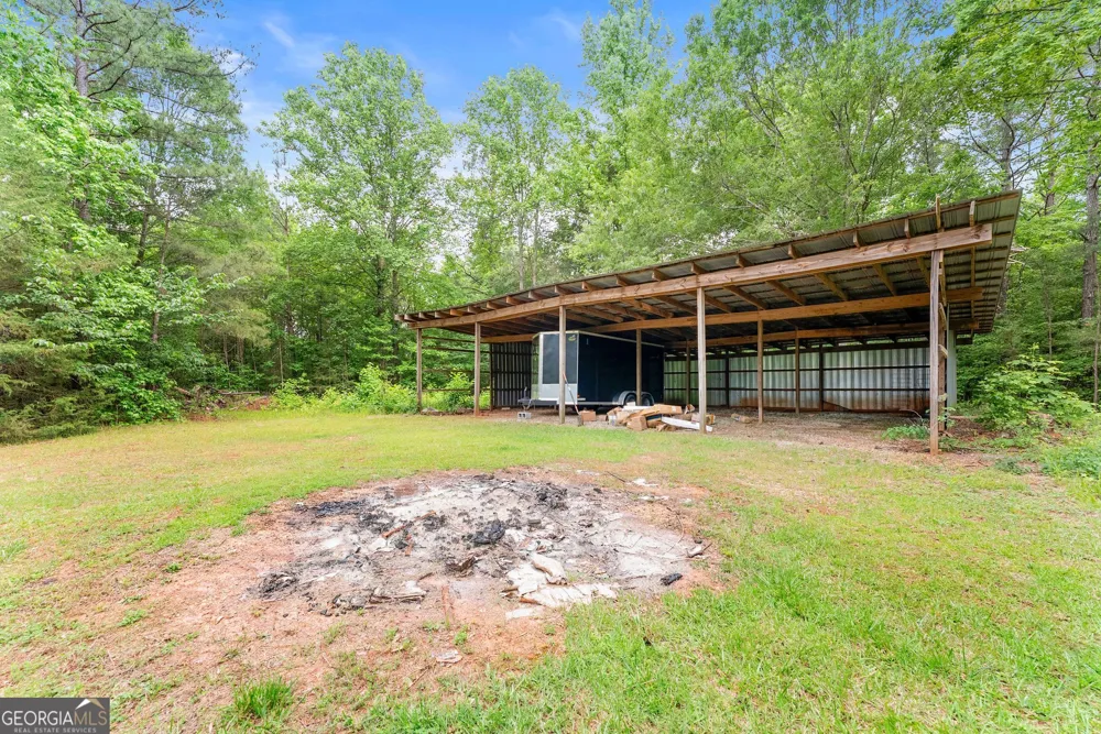 2832 B Wilson RD Commerce, GA 30529