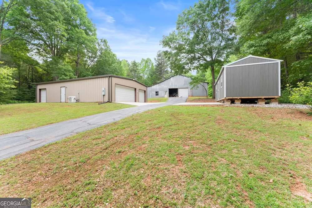 2832 B Wilson RD Commerce, GA 30529
