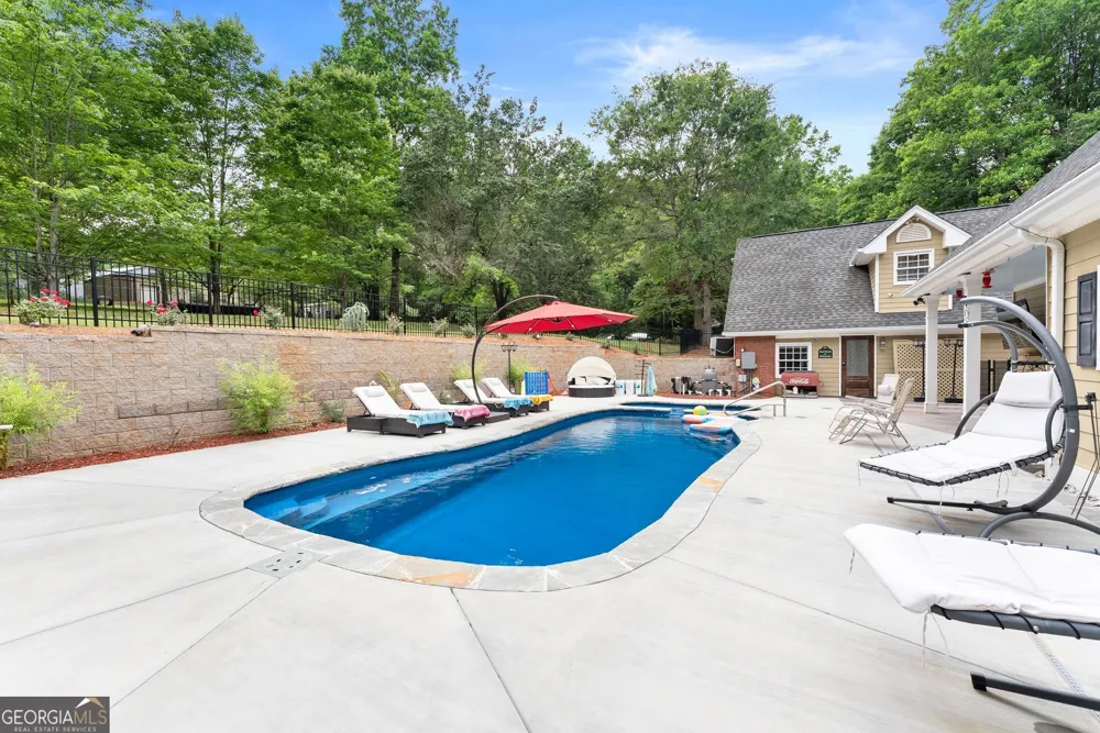 2832 B Wilson RD Commerce, GA 30529