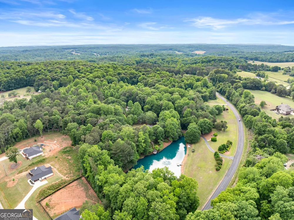 2832 B Wilson RD Commerce, GA 30529