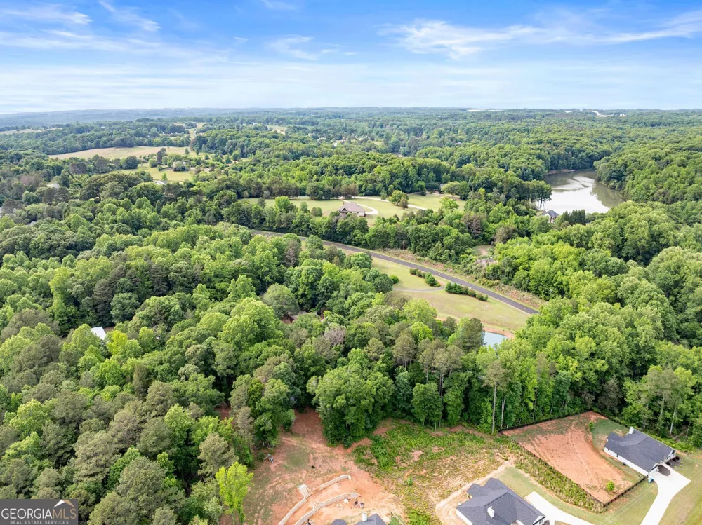2832 B Wilson RD Commerce, GA 30529