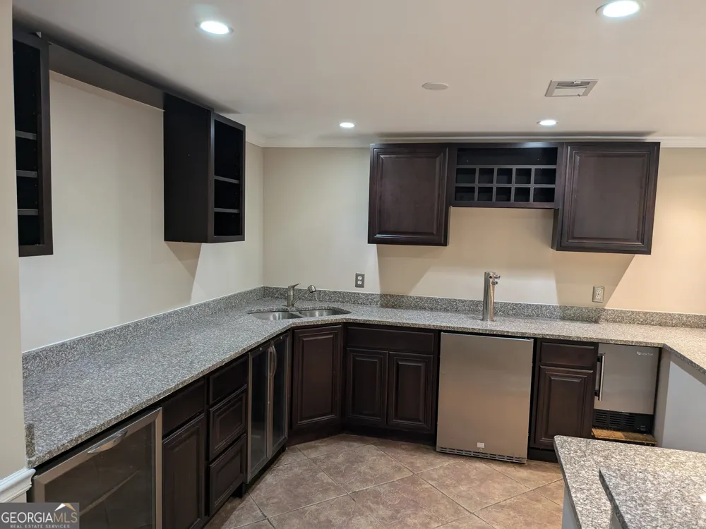 4401 Riverlake WAY Snellville, GA 30039