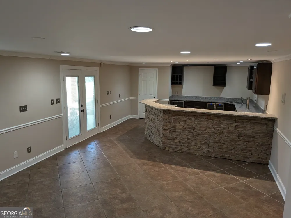 4401 Riverlake WAY Snellville, GA 30039
