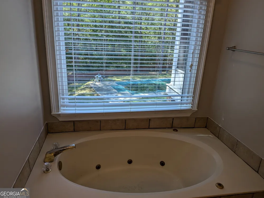 4401 Riverlake WAY Snellville, GA 30039