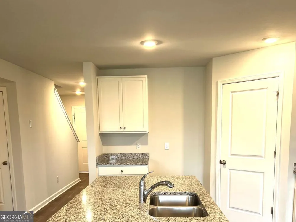 704 Chickadee ST Bloomingdale, GA 31302