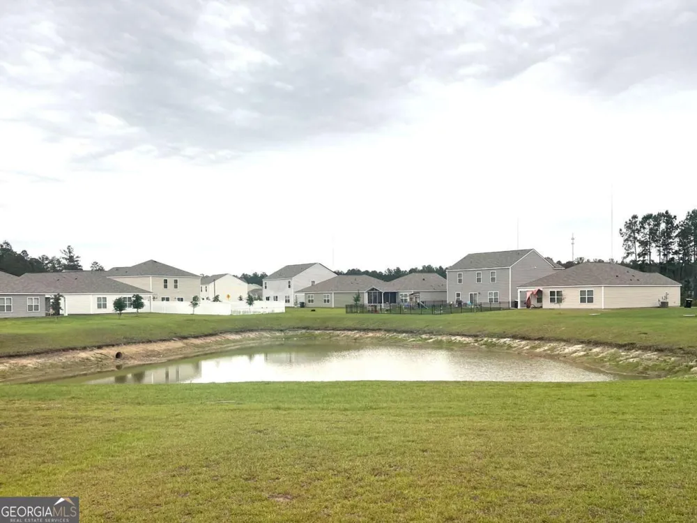 704 Chickadee ST Bloomingdale, GA 31302