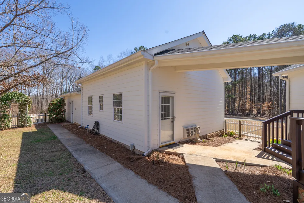 1650 Pierce Dairy RD Madison, GA 30650
