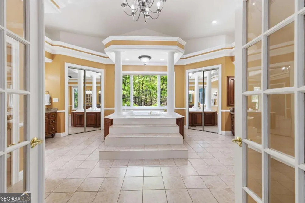 1526 Cedar View LN Hiawassee, GA 30546