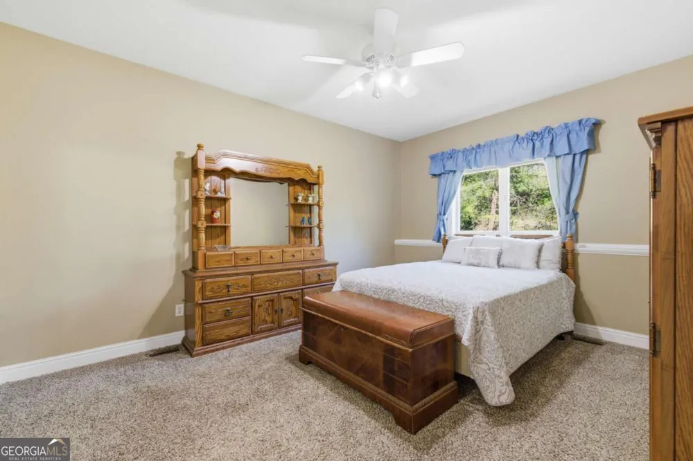 1526 Cedar View LN Hiawassee, GA 30546