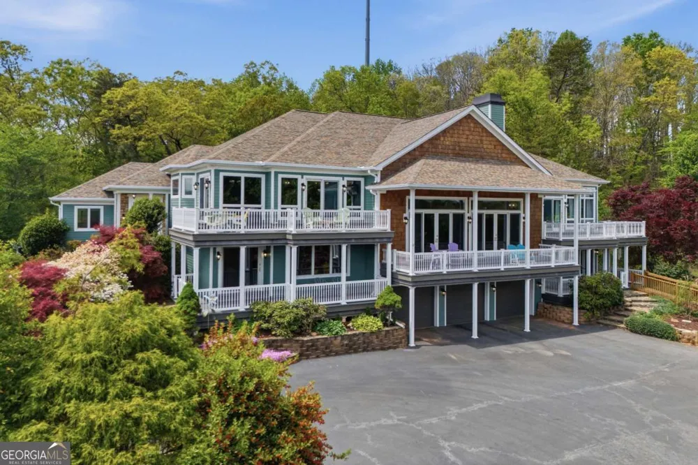 1526 Cedar View LN Hiawassee, GA 30546