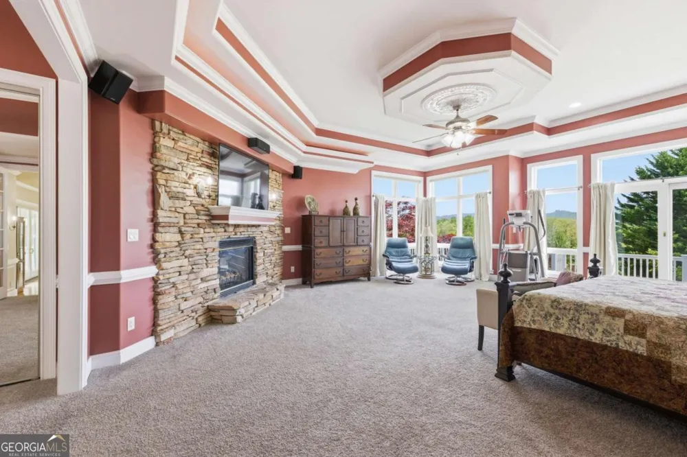 1526 Cedar View LN Hiawassee, GA 30546