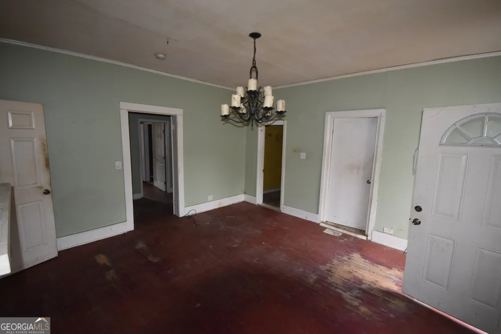 8 Hemlock ST Porterdale, GA 30014