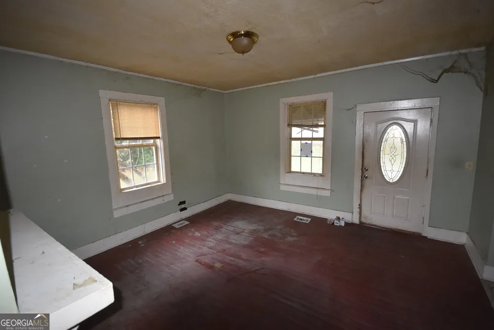 8 Hemlock ST Porterdale, GA 30014