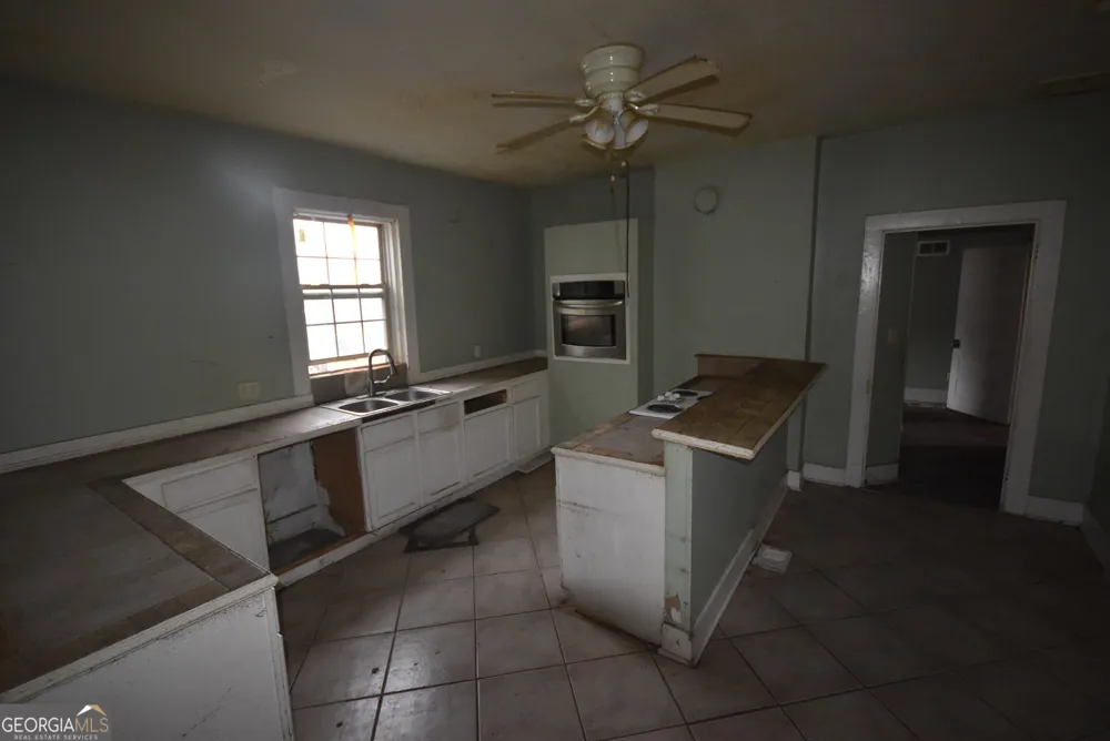 8 Hemlock ST Porterdale, GA 30014