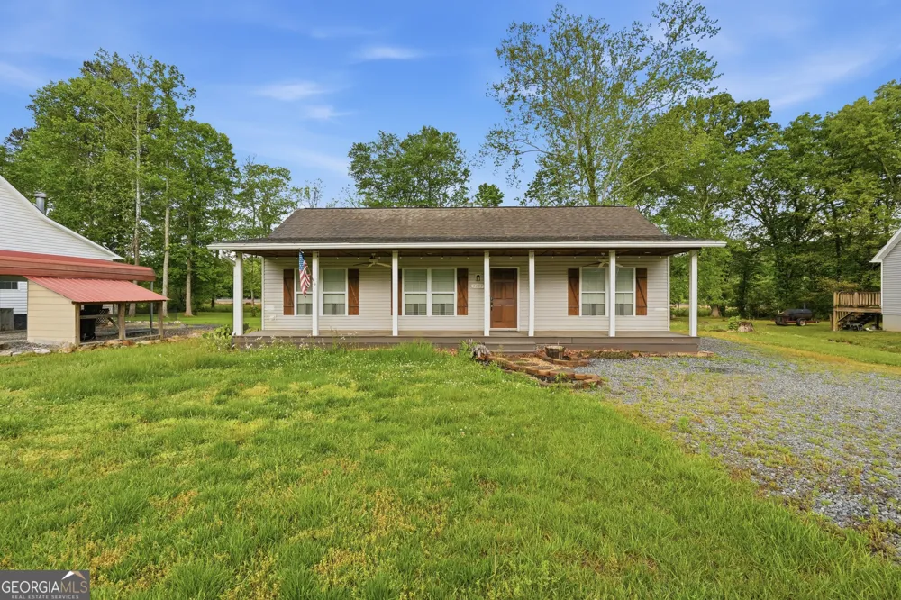 5457 Willow Springs RD Young Harris, GA 30582