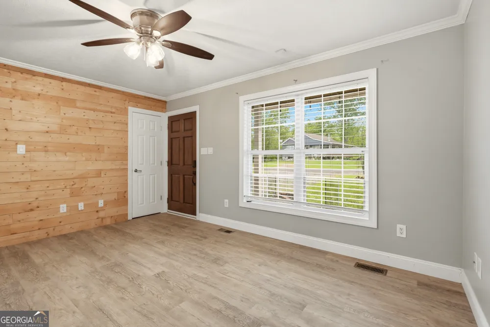 5457 Willow Springs RD Young Harris, GA 30582