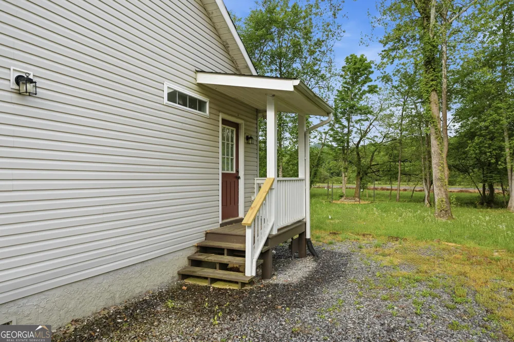 5457 Willow Springs RD Young Harris, GA 30582