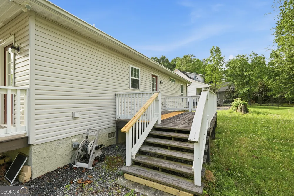 5457 Willow Springs RD Young Harris, GA 30582