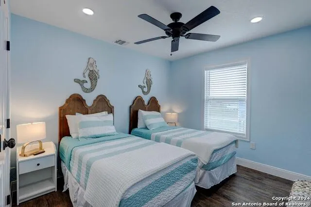 370 misty oak Rockport, TX 78382