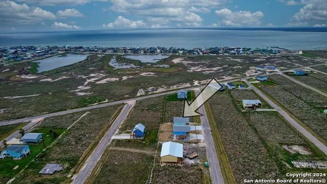370 misty oak Rockport, TX 78382