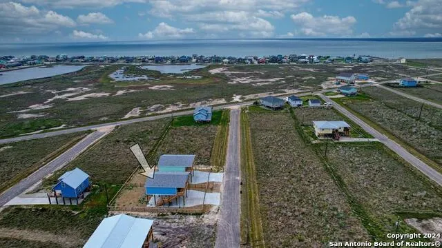 370 misty oak Rockport, TX 78382