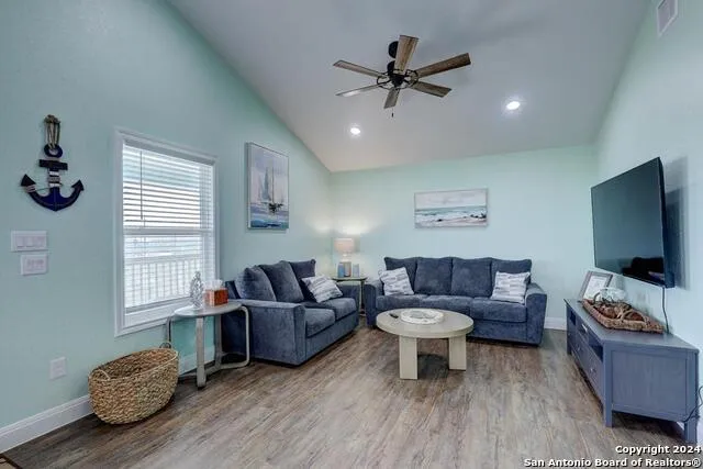 371 misty oak Rockport, TX 78382