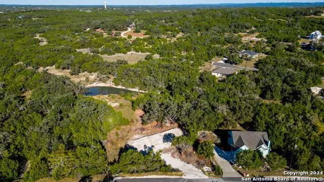 1300 FLAGSTONE DR Fischer, TX 78623