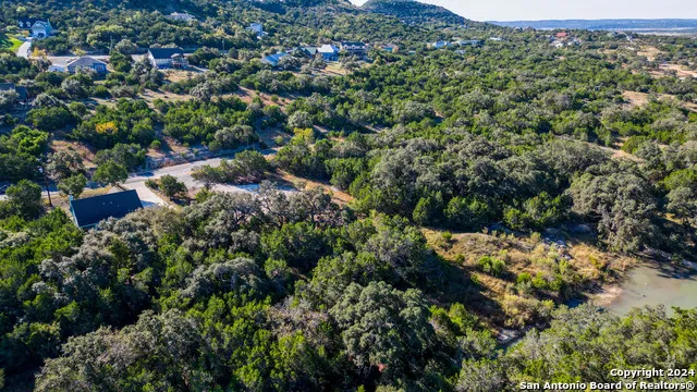 1300 FLAGSTONE DR Fischer, TX 78623