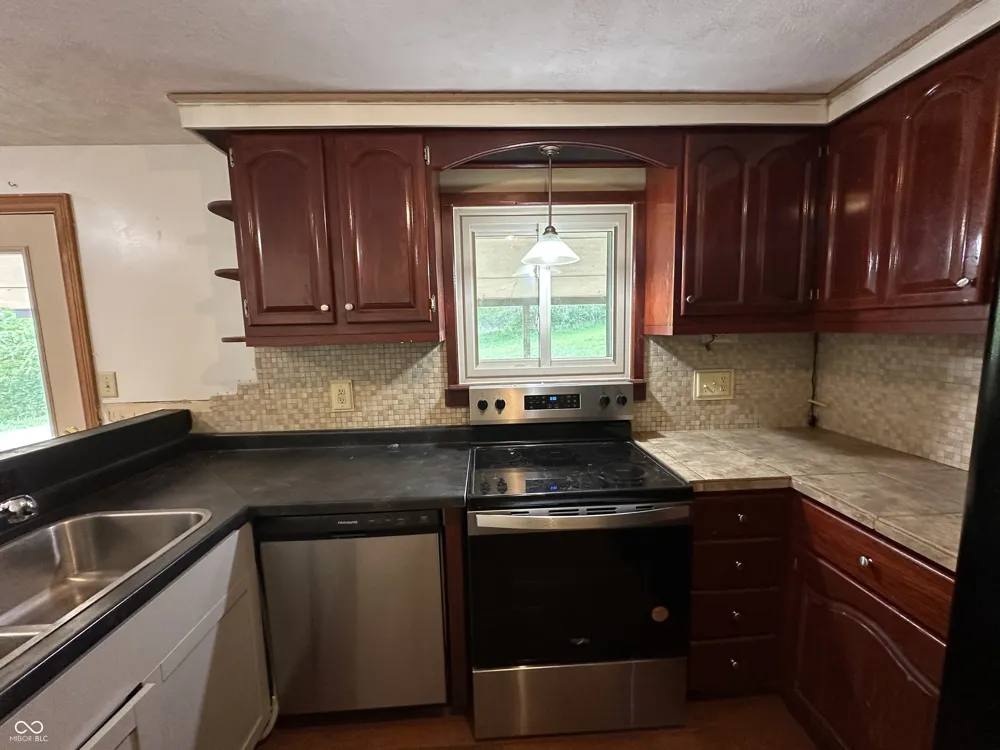 2138 W Range Line Road Greencastle, IN 46135