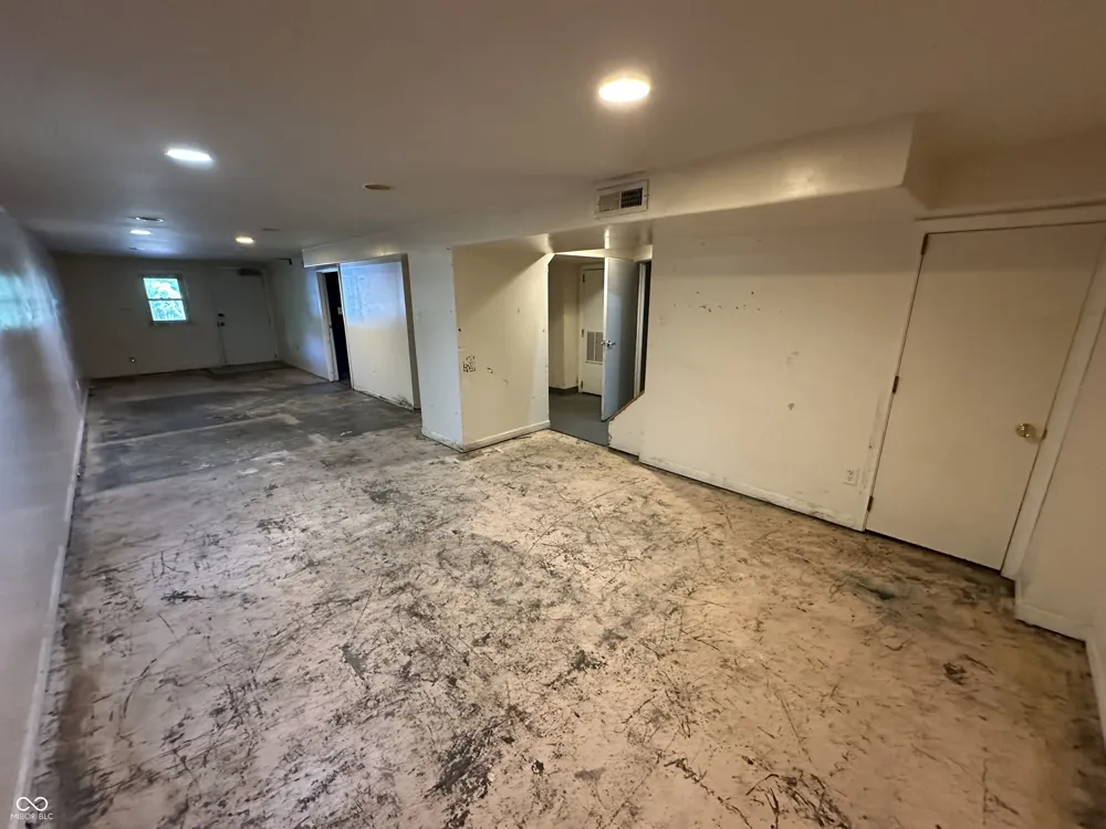 2138 W Range Line Road Greencastle, IN 46135