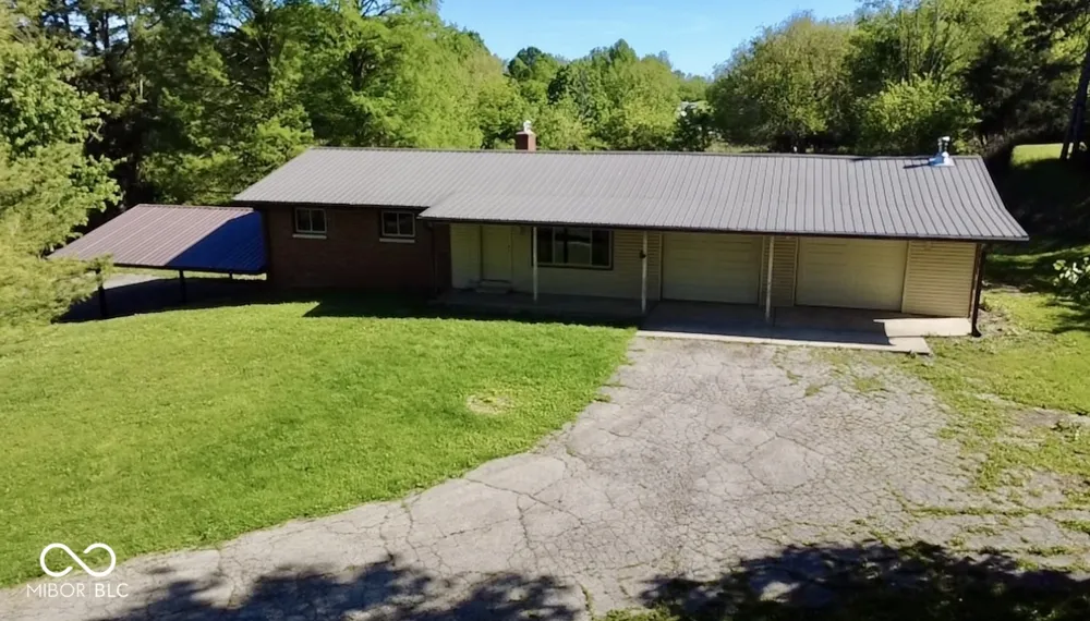 2138 W Range Line Road Greencastle, IN 46135
