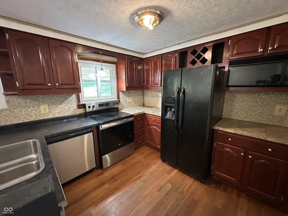 2138 W Range Line Road Greencastle, IN 46135