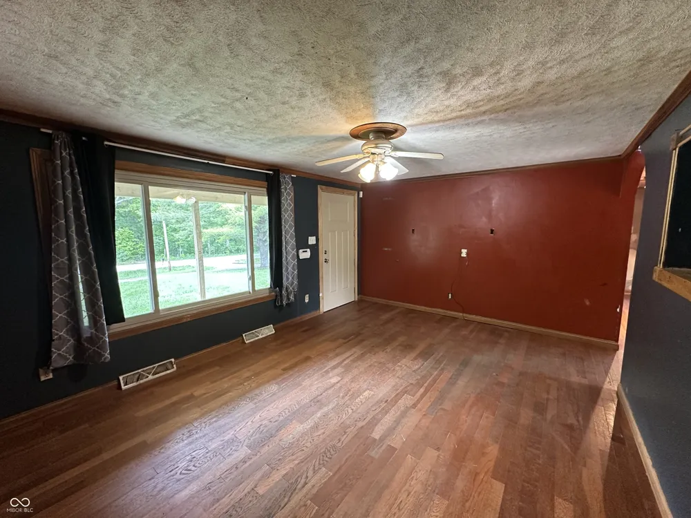 2138 W Range Line Road Greencastle, IN 46135