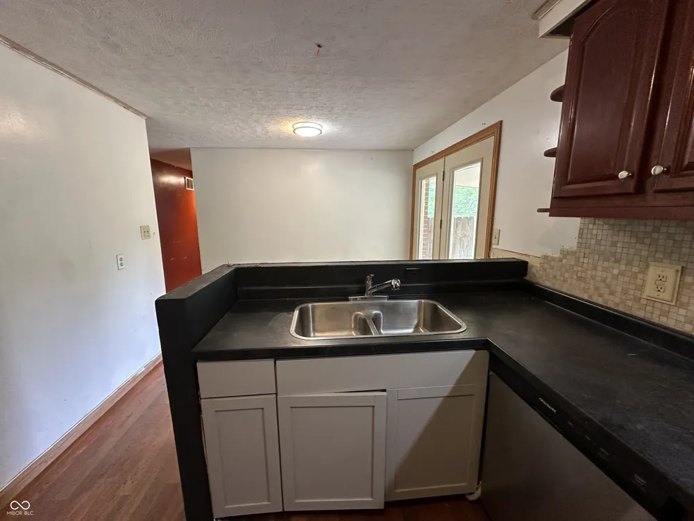 2138 W Range Line Road Greencastle, IN 46135