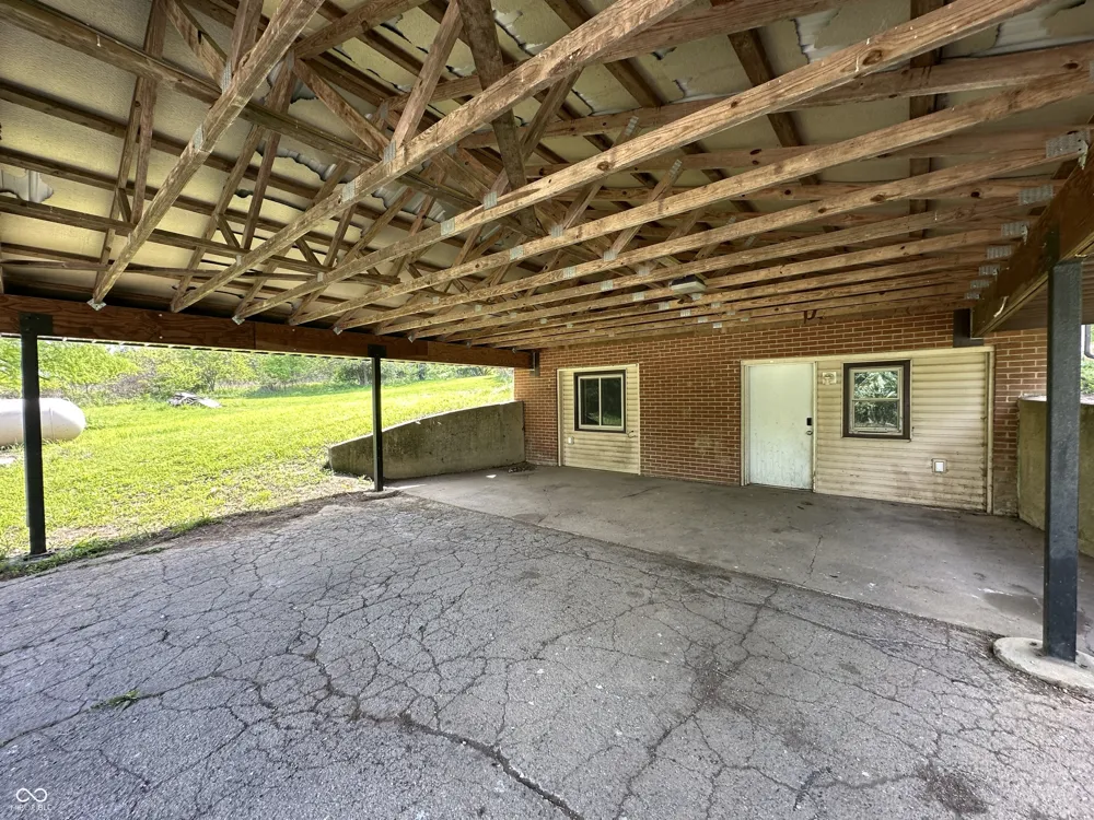 2138 W Range Line Road Greencastle, IN 46135