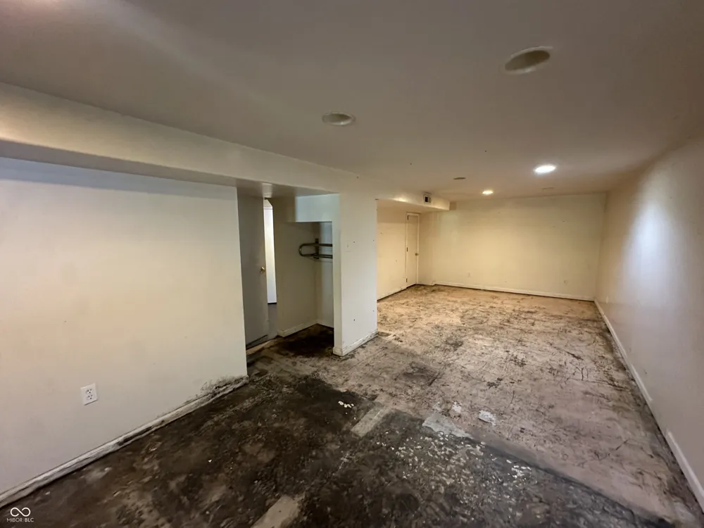 2138 W Range Line Road Greencastle, IN 46135
