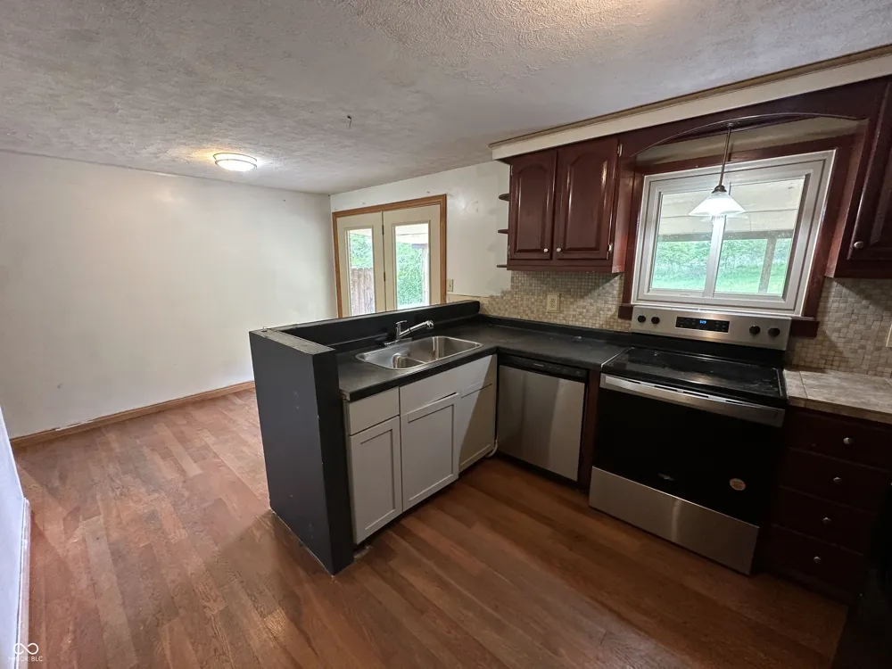 2138 W Range Line Road Greencastle, IN 46135