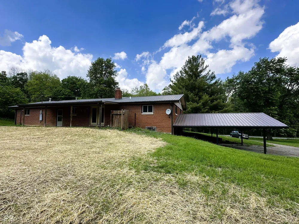 2138 W Range Line Road Greencastle, IN 46135