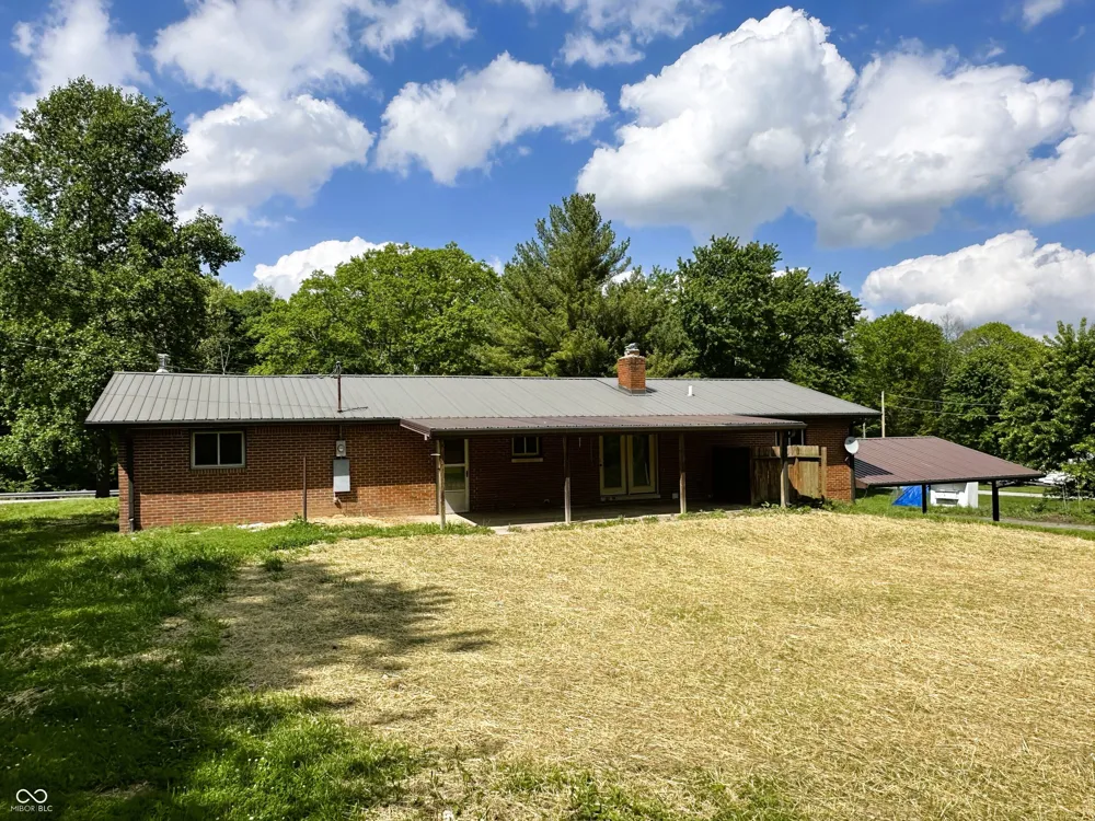 2138 W Range Line Road Greencastle, IN 46135