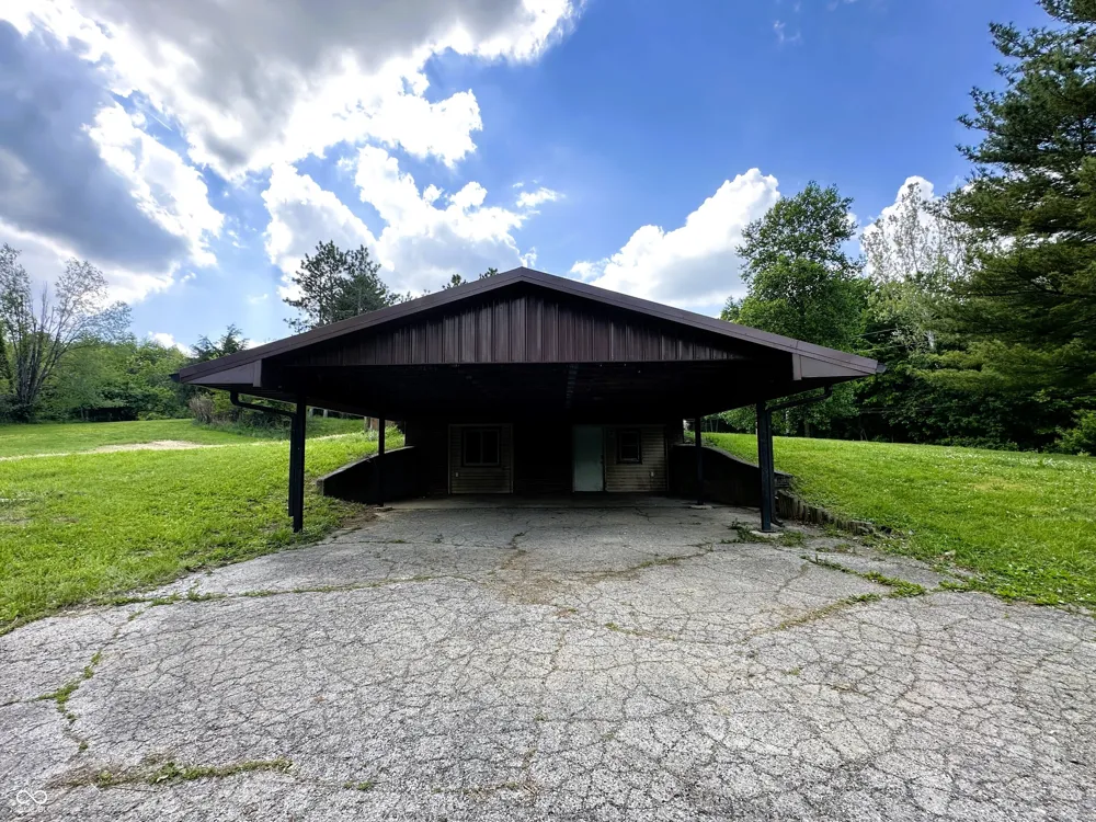 2138 W Range Line Road Greencastle, IN 46135