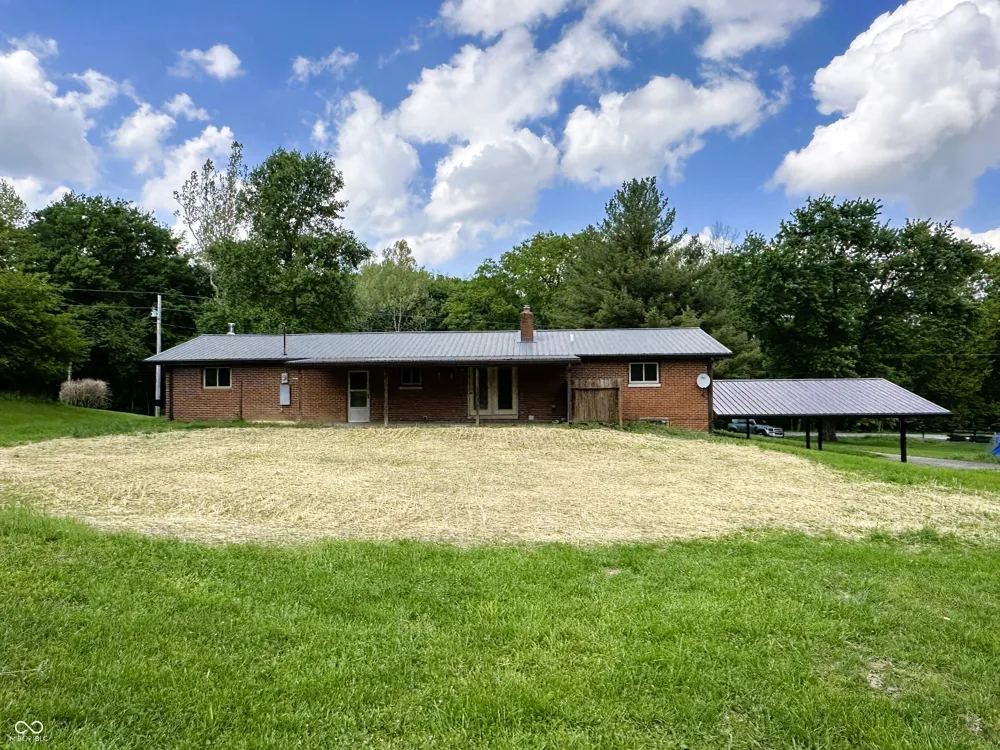 2138 W Range Line Road Greencastle, IN 46135