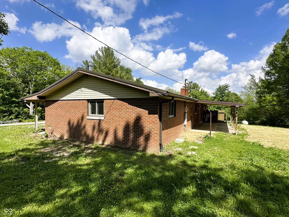 2138 W Range Line Road Greencastle, IN 46135