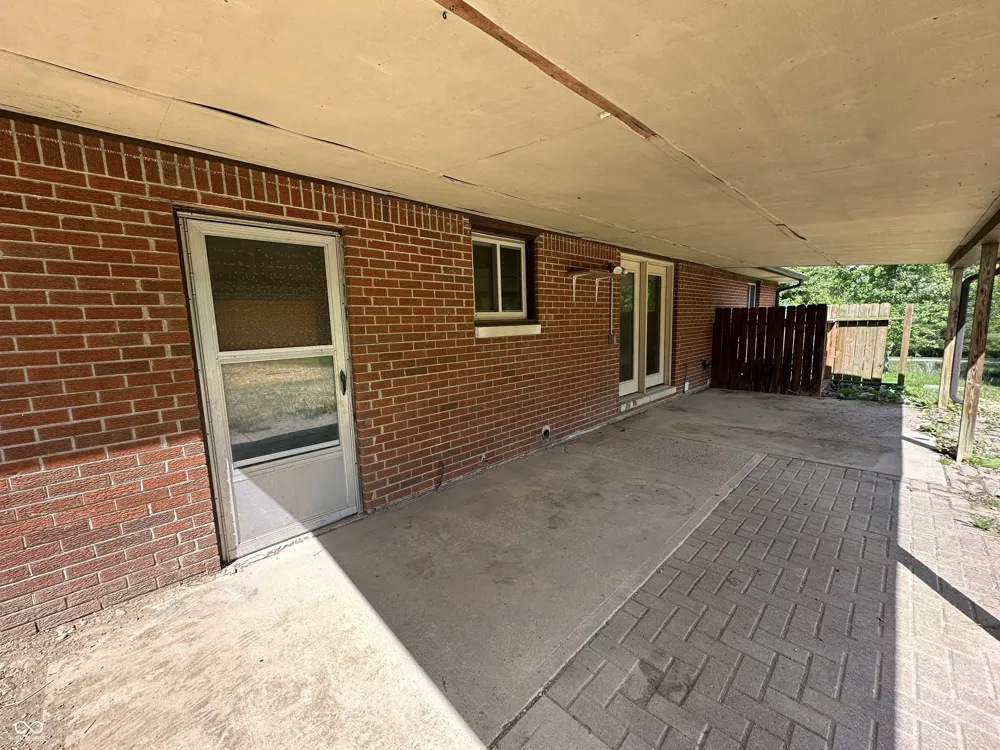 2138 W Range Line Road Greencastle, IN 46135
