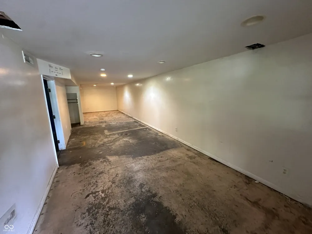 2138 W Range Line Road Greencastle, IN 46135