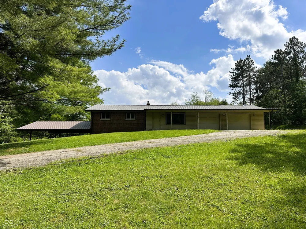 2138 W Range Line Road Greencastle, IN 46135
