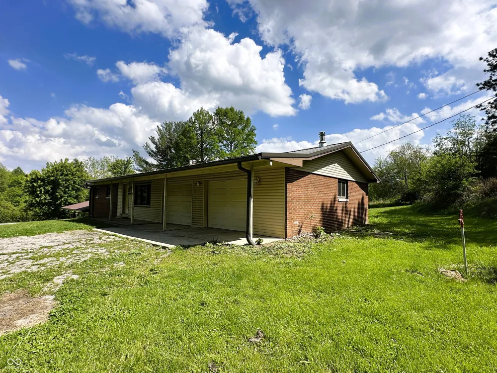 2138 W Range Line Road Greencastle, IN 46135