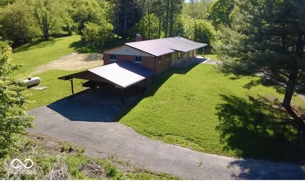 2138 W Range Line Road Greencastle, IN 46135
